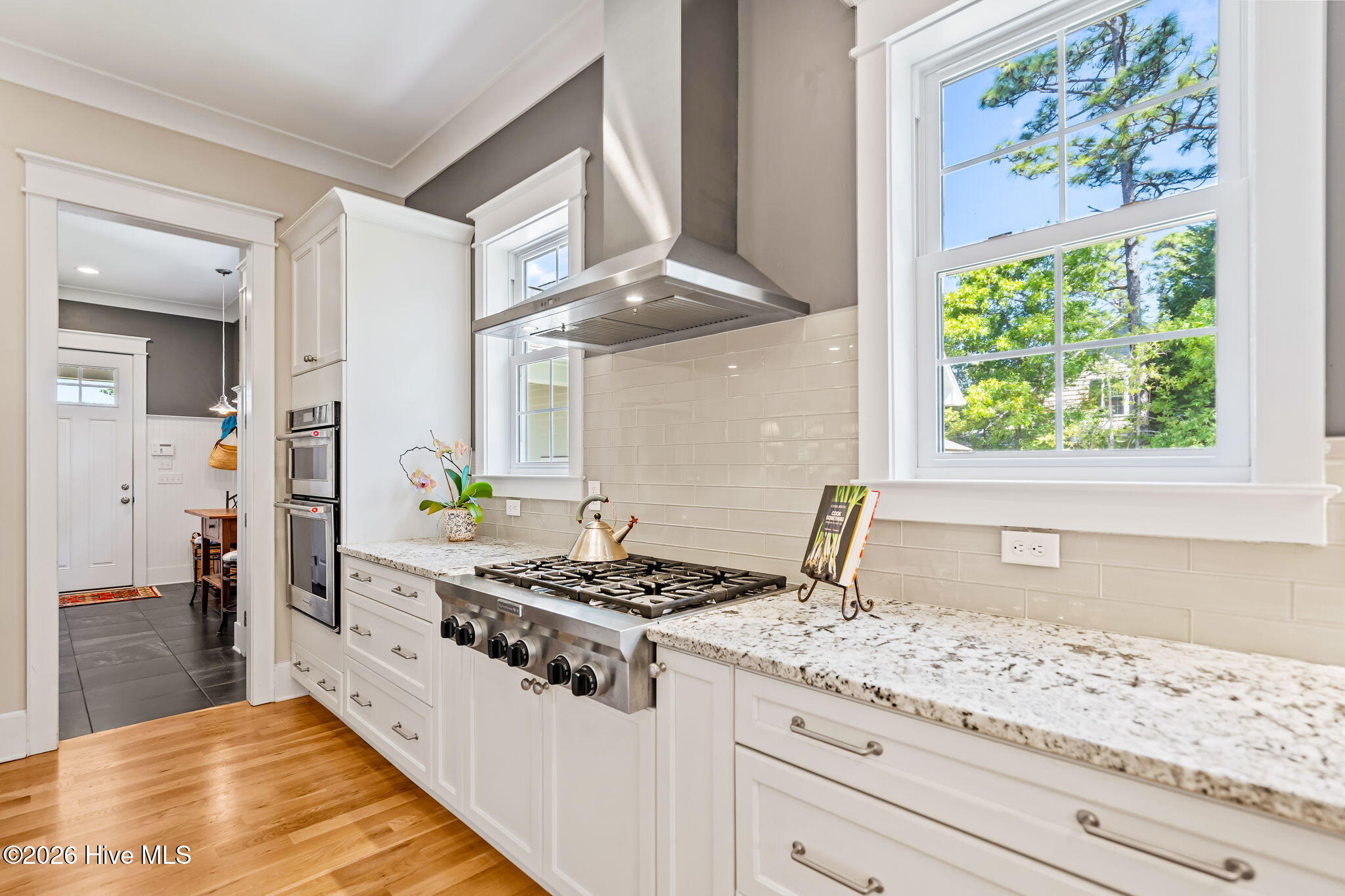 211 Whimbrel Way Hampstead, NC 28443 - Photo 23 of 99 Professional style gas cooktop