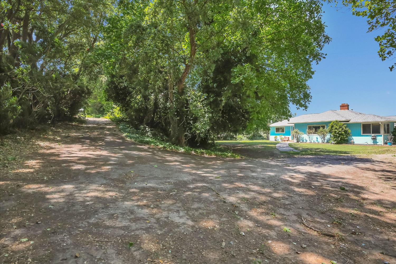 39640 South River Road Clarksburg, CA 95612 - Photo 2 of 25 a view of outdoor space with city view