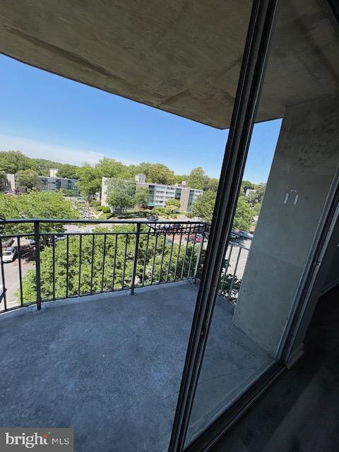 1836 Metzerott Road, Unit 704 Hyattsville, MD 20783 - Photo 31 of 33
