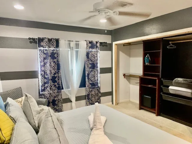 $2,200 | 1114 Bayou Circle, Galveston, TX 77551