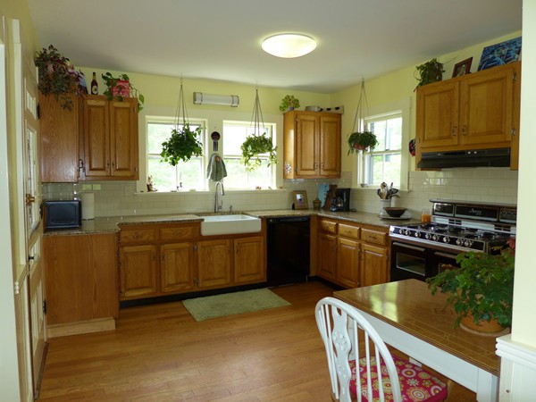 80 Norris Road Tyngsborough, MA 01879 - Photo 3 of 30 Gallery Image 3