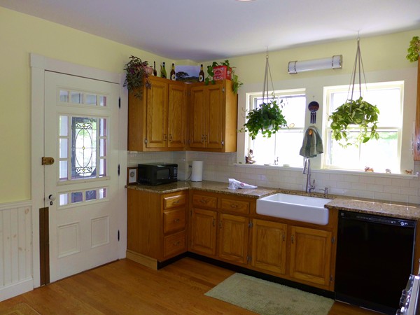 80 Norris Road Tyngsborough, MA 01879 - Photo 4 of 30 Gallery Image 4