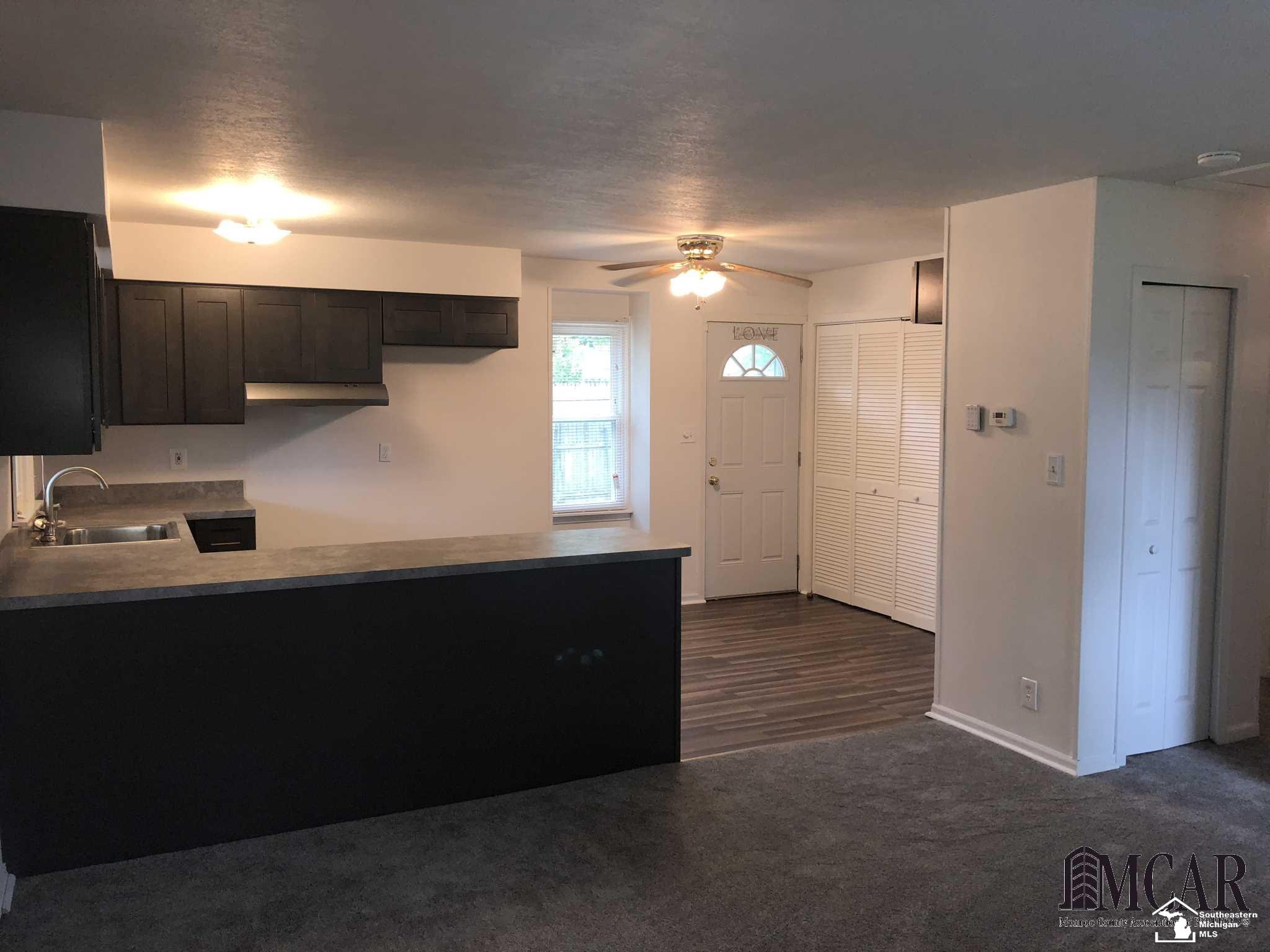 848 Rambow Drive Monroe, MI 48161 - Photo 5 of 15 21460003-4.JPG