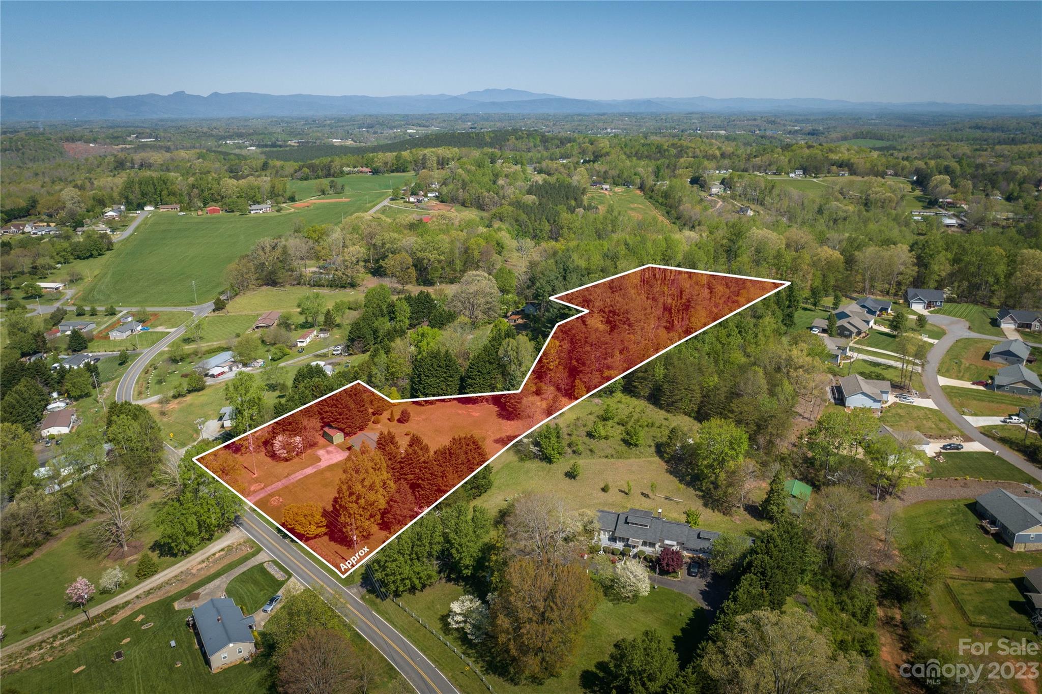 1475 Hopewell Road Morganton, NC 28655 - Photo 3 of 18 Gallery Image 3