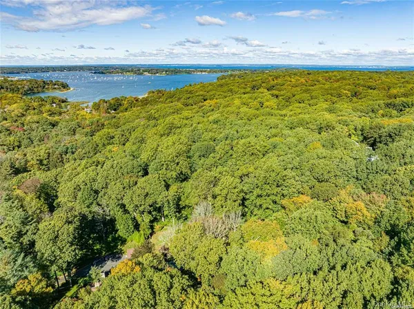 a view of an ocean view