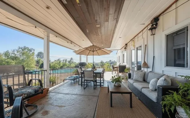 a house view with a outdoor space