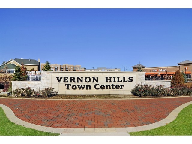 1199 East Port Clinton Road, Unit 306 Vernon Hills, IL 60061 - Photo 14 of 18