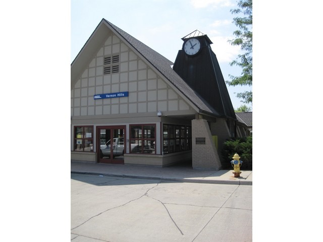 1199 East Port Clinton Road, Unit 306 Vernon Hills, IL 60061 - Photo 16 of 18