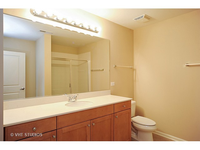 1199 East Port Clinton Road, Unit 306 Vernon Hills, IL 60061 - Photo 7 of 18