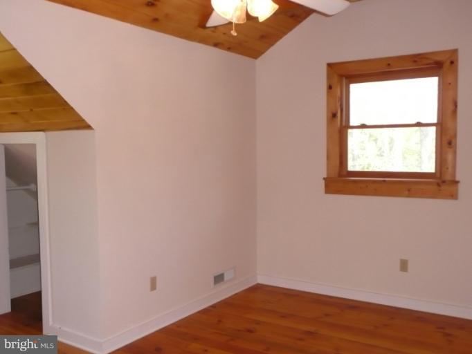 775 Cook Point Road Cambridge, MD 21613 - Photo 25 of 30 Bedroom #3 upstairs