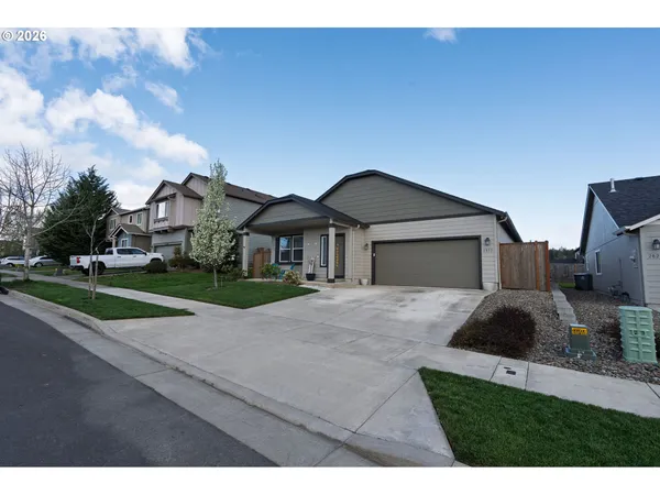 $515,000 | 2833 Northwest Essex Avenue, Albany, OR 97321