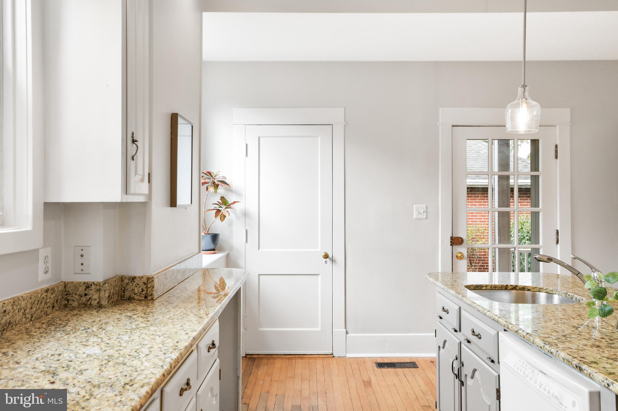 205 Upper College Terrace Frederick, MD 21701 - Photo 43 of 120 Kitchen
