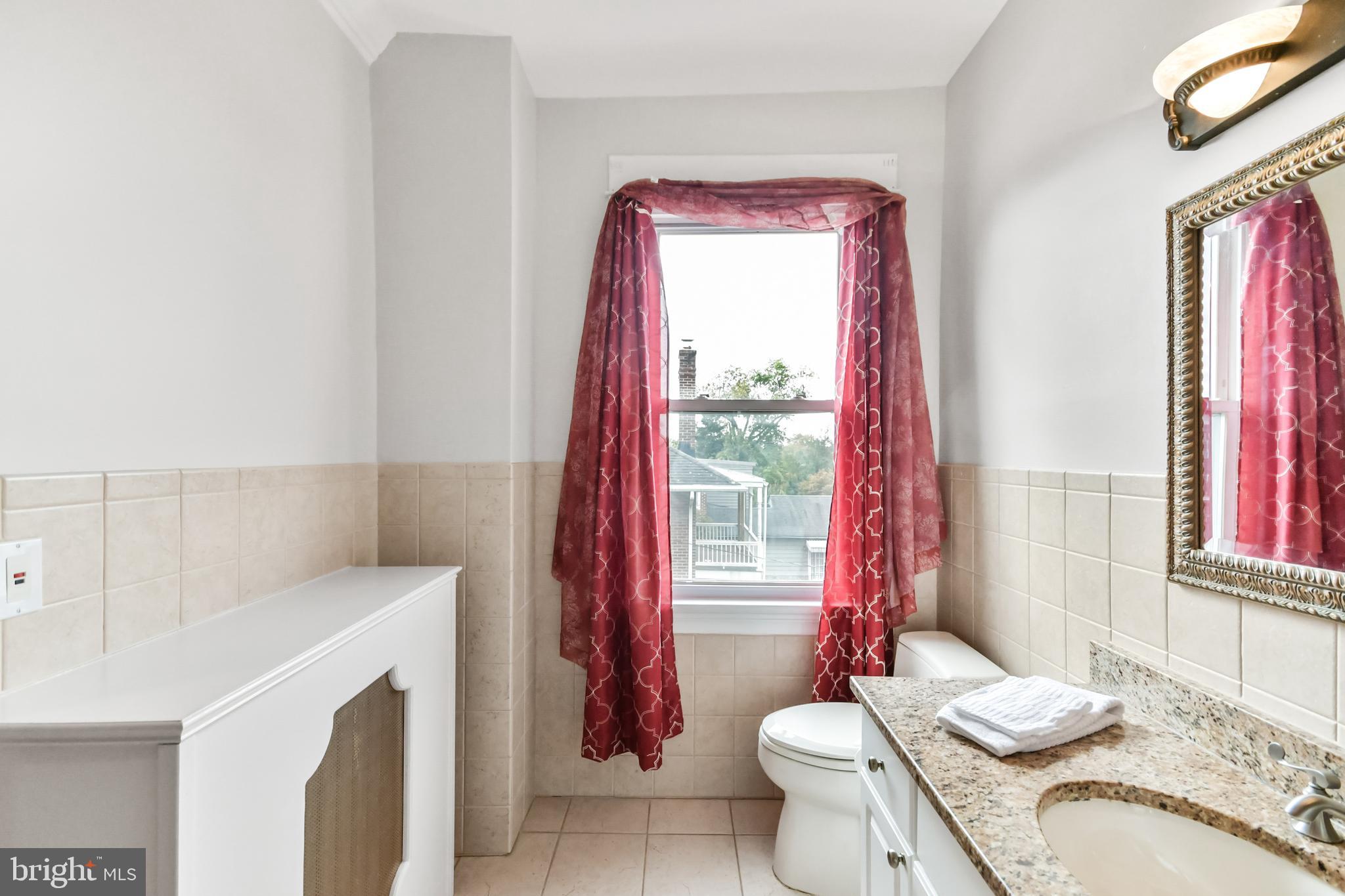 205 Upper College Terrace Frederick, MD 21701 - Photo 65 of 120 Primary bath