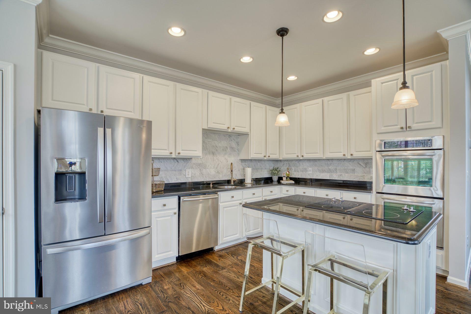 1201 Wild Hawthorn Way Reston, VA 20194 - Photo 14 of 36 Eat-In Kitchen