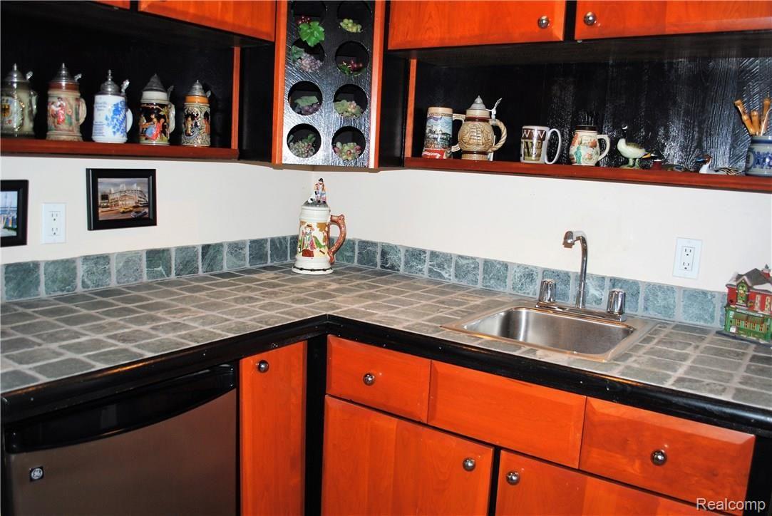 397 Hawk High Hill Road Metamora, MI 48455 - Photo 8 of 30 Wet Bar Off Great Room