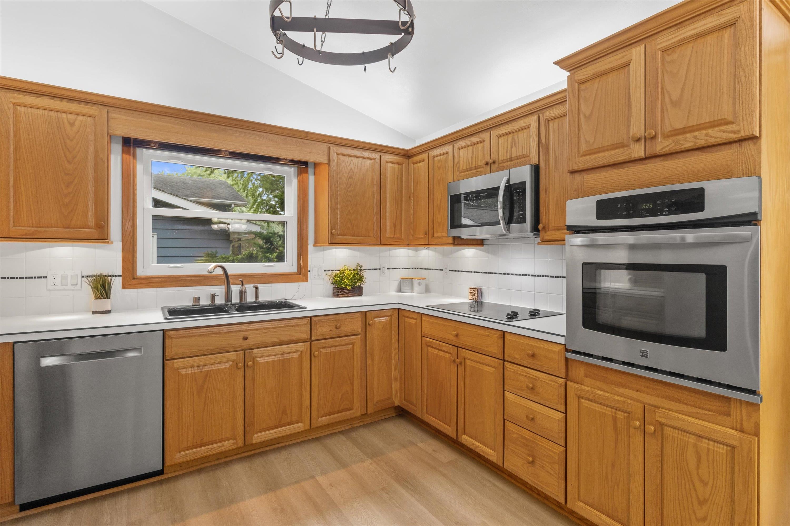 6208 Westgate Road Monona, WI 53716 - Photo 10 of 43 Gallery Image 10