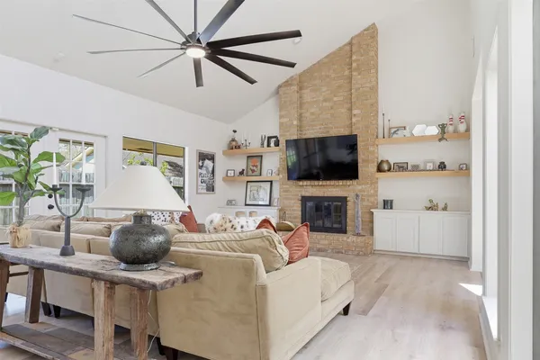 a view of a hallway and closet