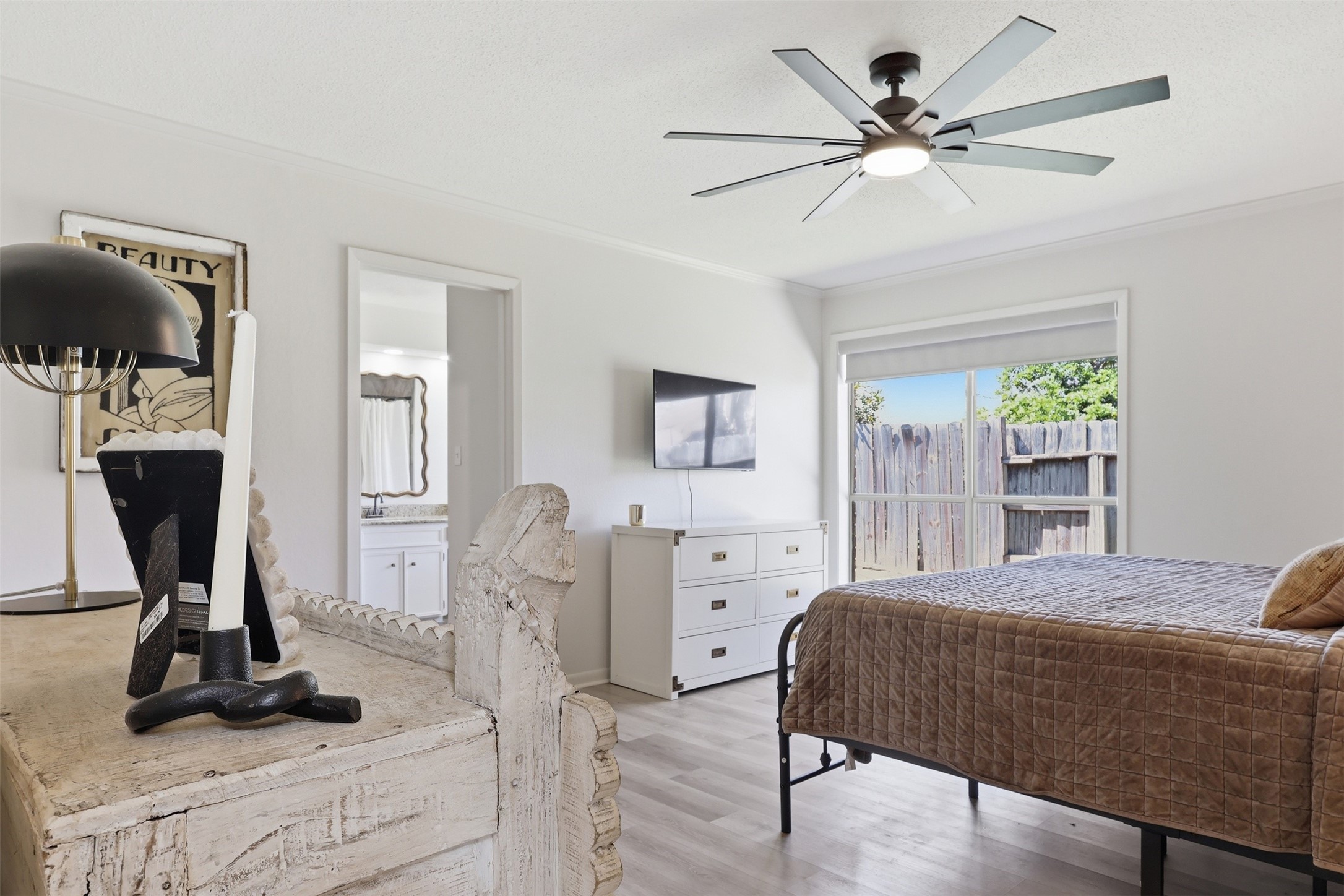 118 Santa Fe Victoria, TX 77904 - Photo 21 of 42 a bedroom with furniture and a bed
