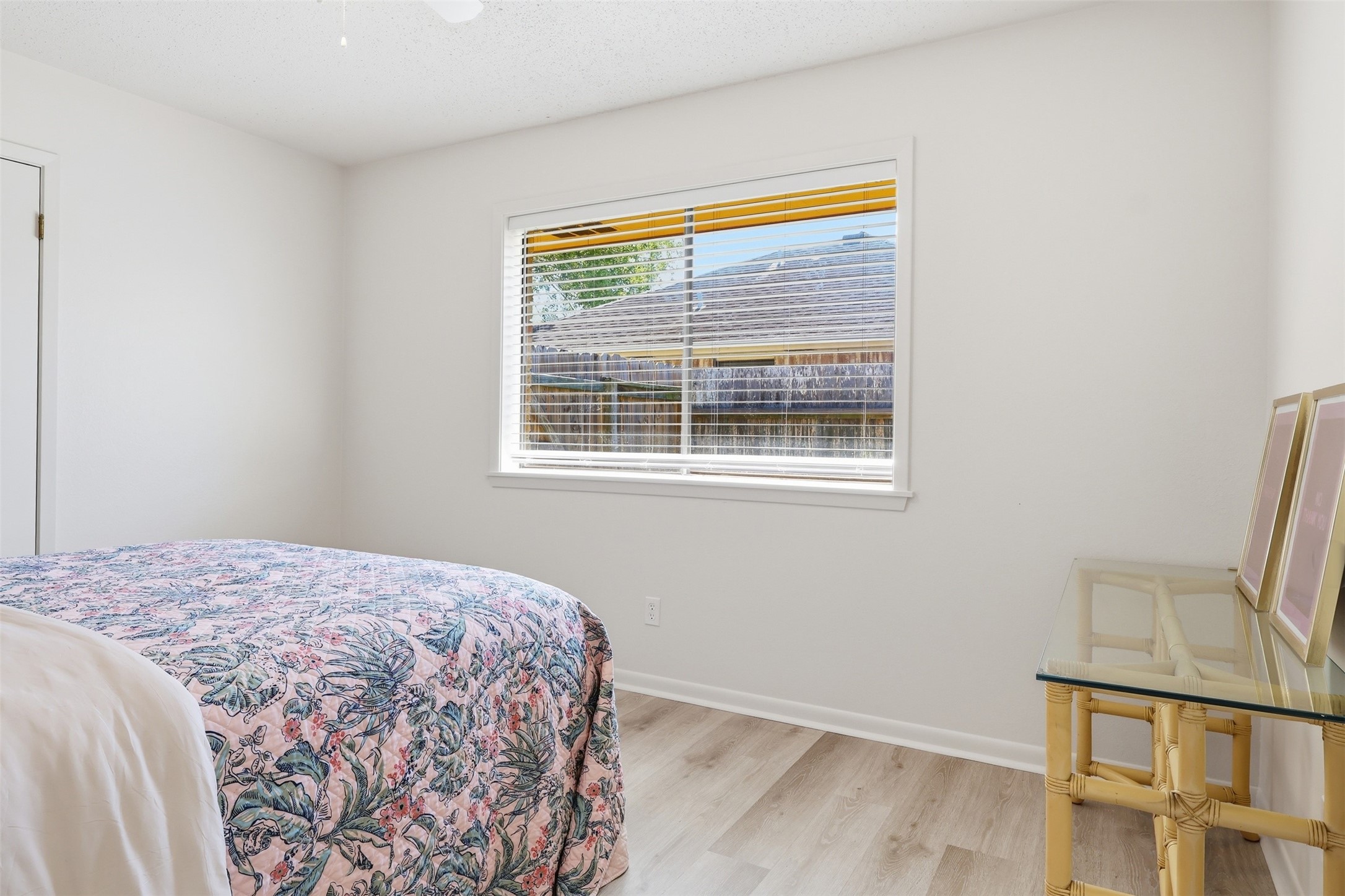 118 Santa Fe Victoria, TX 77904 - Photo 34 of 42 a bedroom with a bed and a window