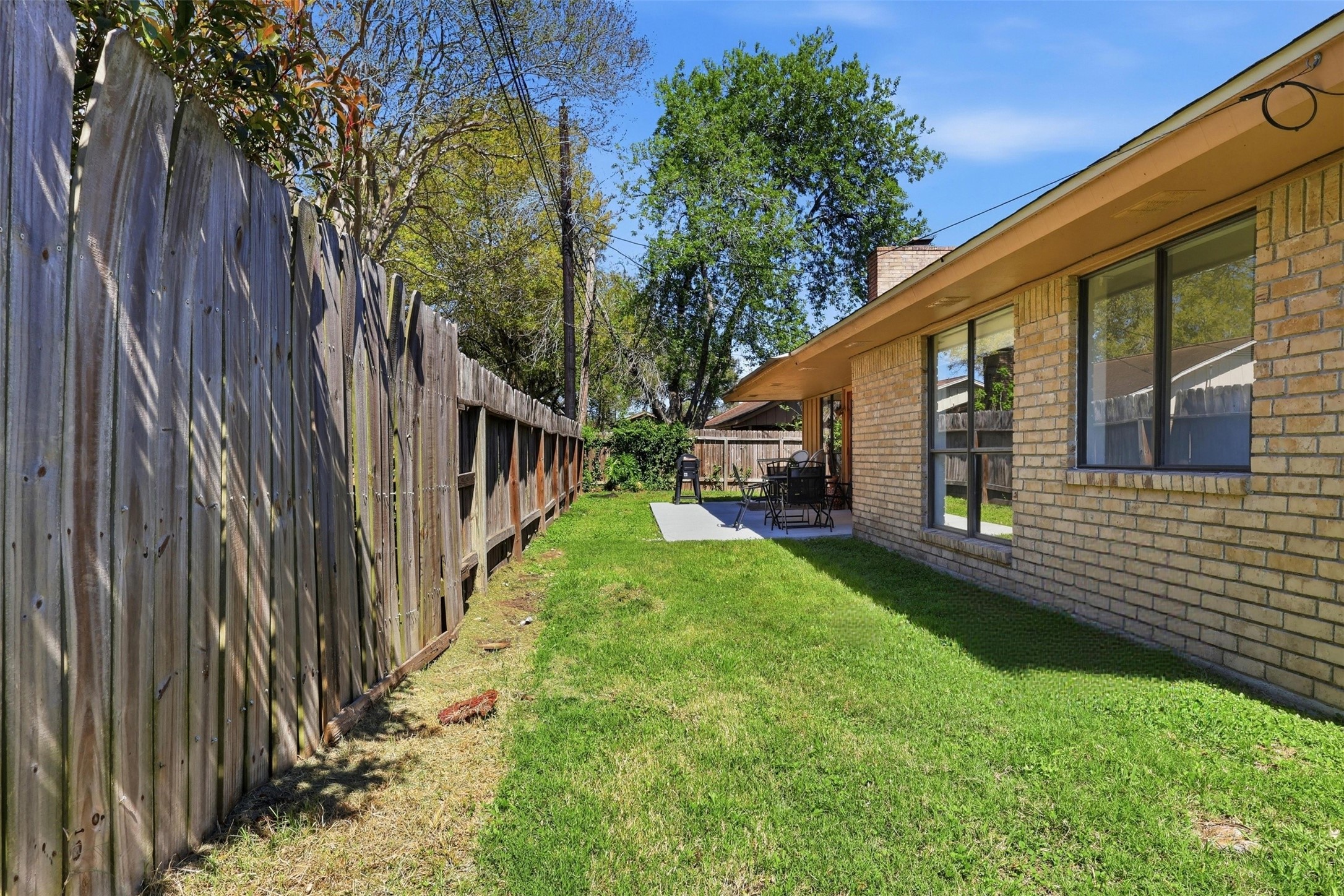 118 Santa Fe Victoria, TX 77904 - Photo 41 of 42 a view of a house with backyard and porch