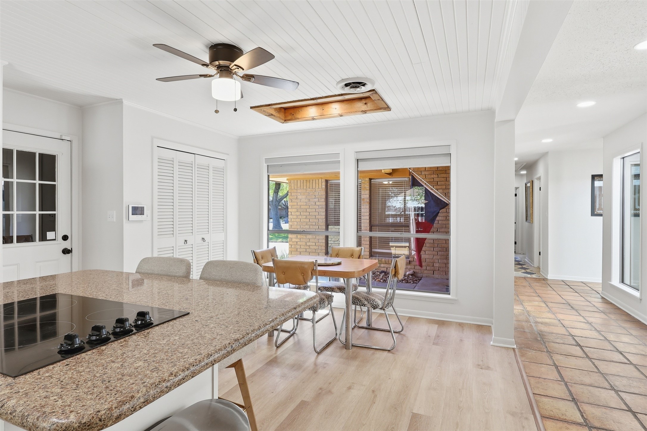 118 Santa Fe Victoria, TX 77904 - Photo 10 of 42 a living room with furniture and floor to ceiling windows