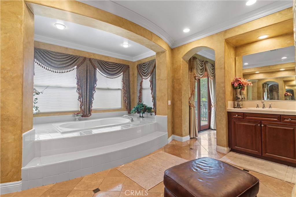 1084 Flager Ranch Road Corona, CA 92881 - Photo 9 of 58