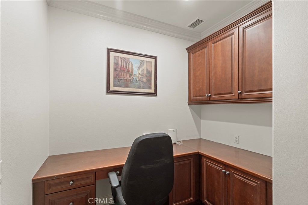 1084 Flager Ranch Road Corona, CA 92881 - Photo 10 of 58