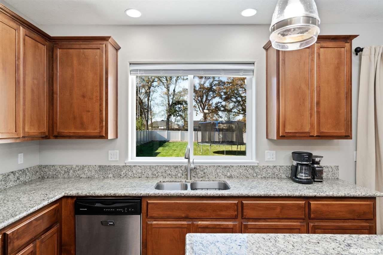 6424 Sedona Road Albany, OR 97321 - Photo 12 of 42 Gallery Image 12