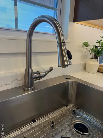 $285,500 | 301 Columbus Street, La Belle, MO 63447