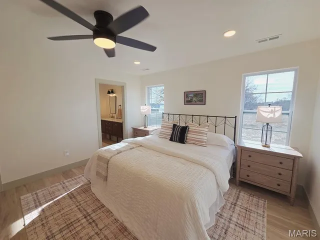 $285,500 | 301 Columbus Street, La Belle, MO 63447