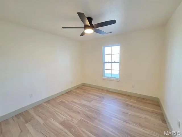 $285,500 | 301 Columbus Street, La Belle, MO 63447