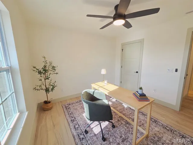 $285,500 | 301 Columbus Street, La Belle, MO 63447