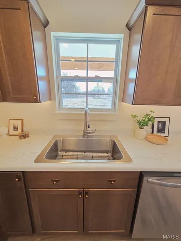 $285,500 | 301 Columbus Street, La Belle, MO 63447