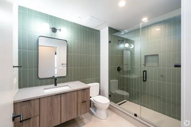 $4,583 | 1706 Sherman Avenue, Unit 404, Evanston, IL 60201