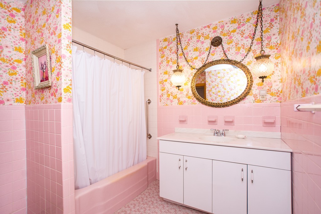 1254 Brook Road Milton, MA 02186 - Photo 16 of 18 Gallery Image 16