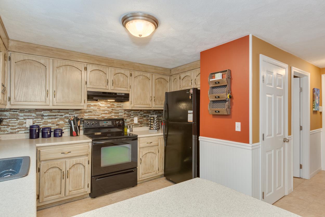 24 A Reed Street Londonderry, NH 03053 - Photo 9 of 24 Gallery Image 9