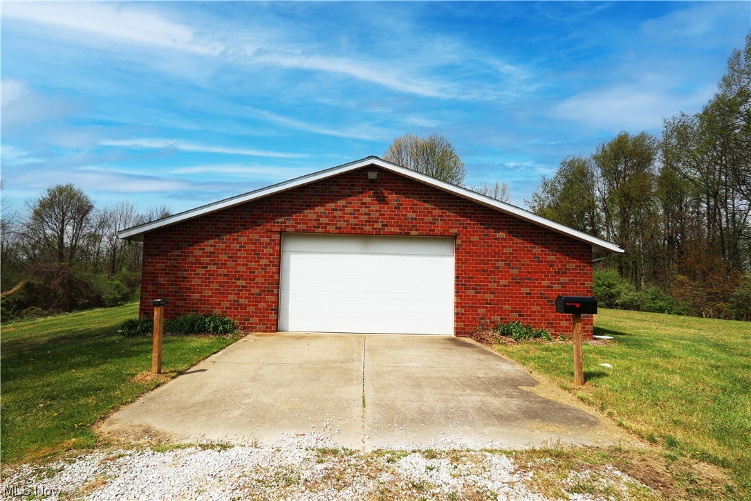 75200 State Road Freeport, OH 43973 - Photo 3 of 23 Gallery Image 3