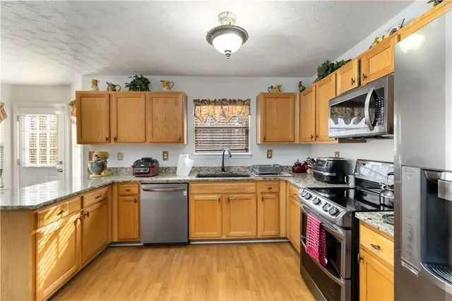 $284,900 | 1003 Gloria Grand Boulevard, McDonough, GA 30252