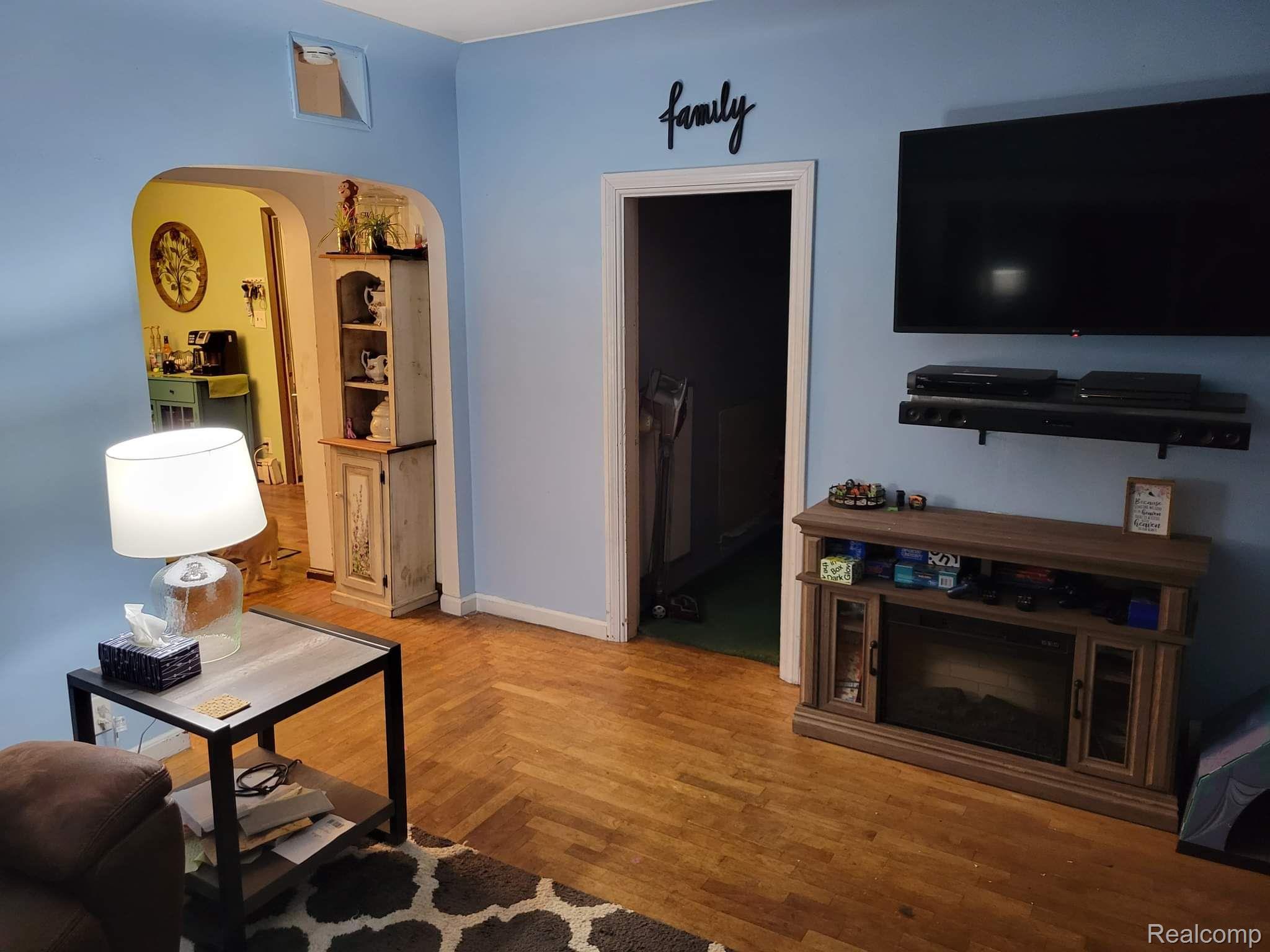 1516 Peck Road Croswell, MI 48422 - Photo 12 of 17 Gallery Image 12
