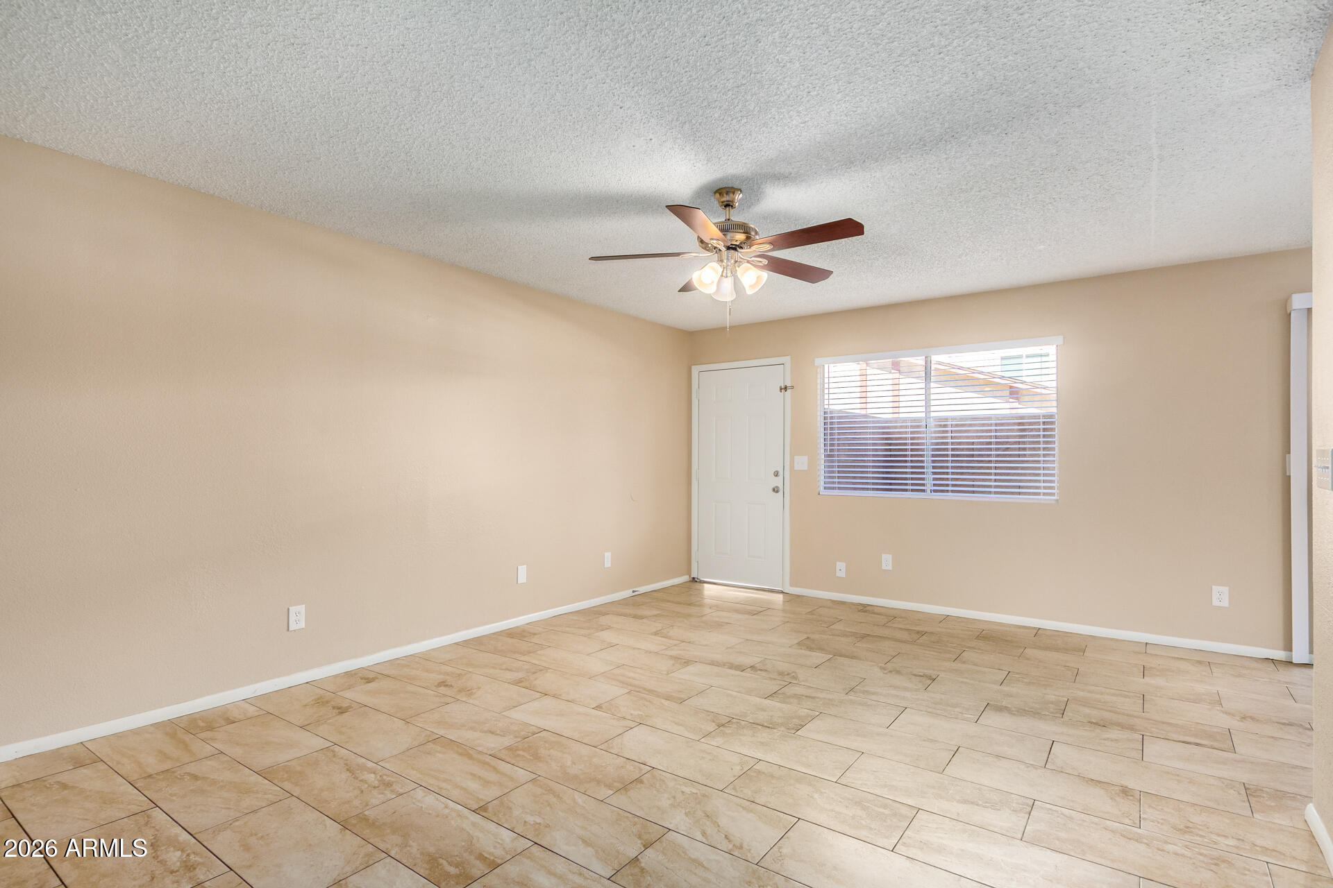 860 East Brown Road, Unit 18 Mesa, AZ 85203 - Photo 3 of 19