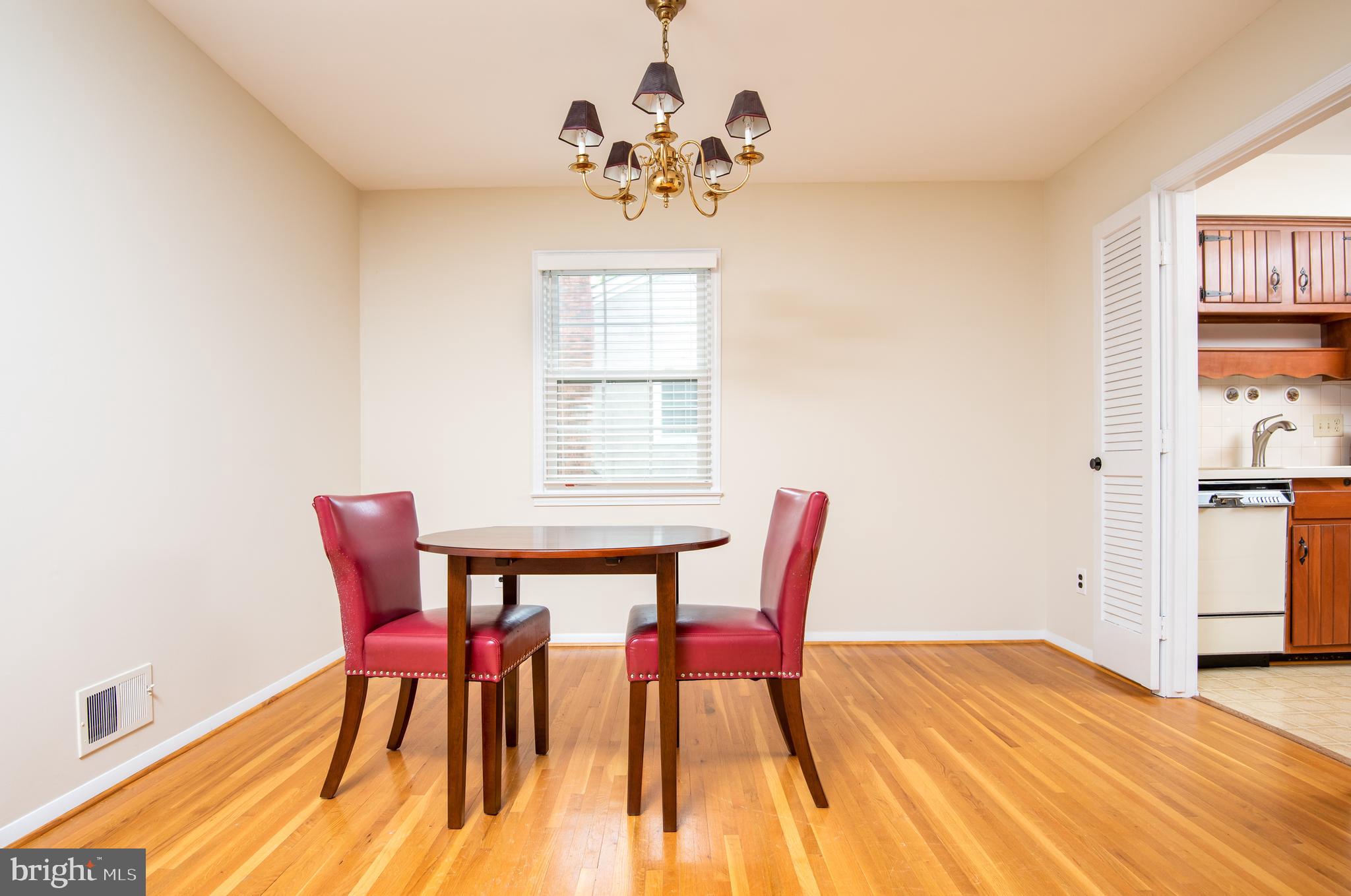 6152 Roxbury Avenue Springfield, VA 22152 - Photo 17 of 40