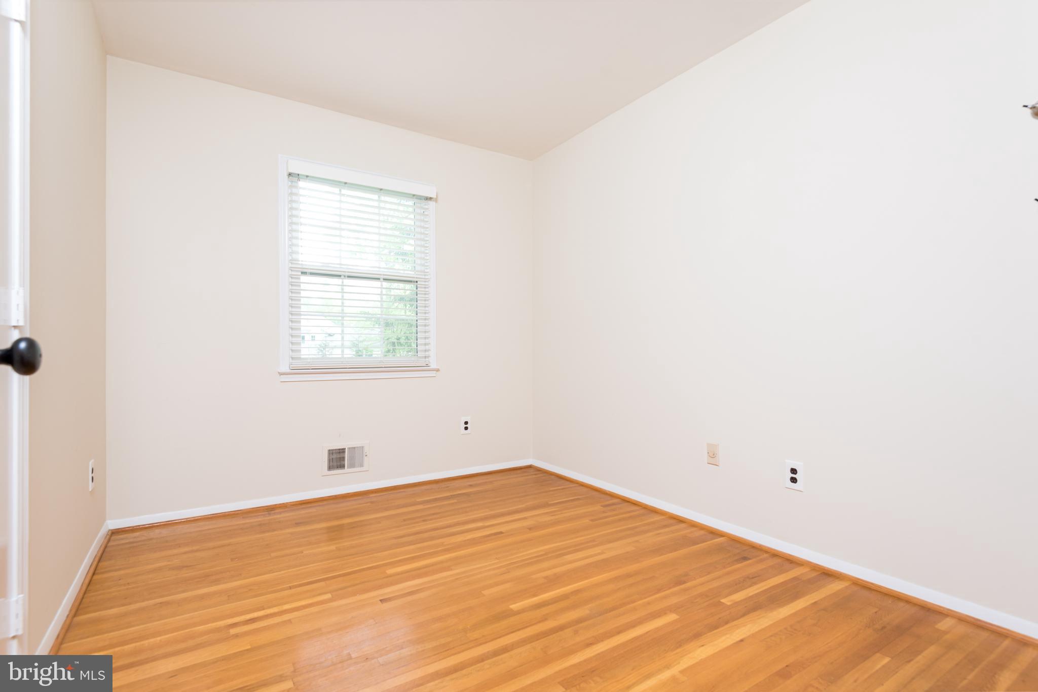 6152 Roxbury Avenue Springfield, VA 22152 - Photo 23 of 40