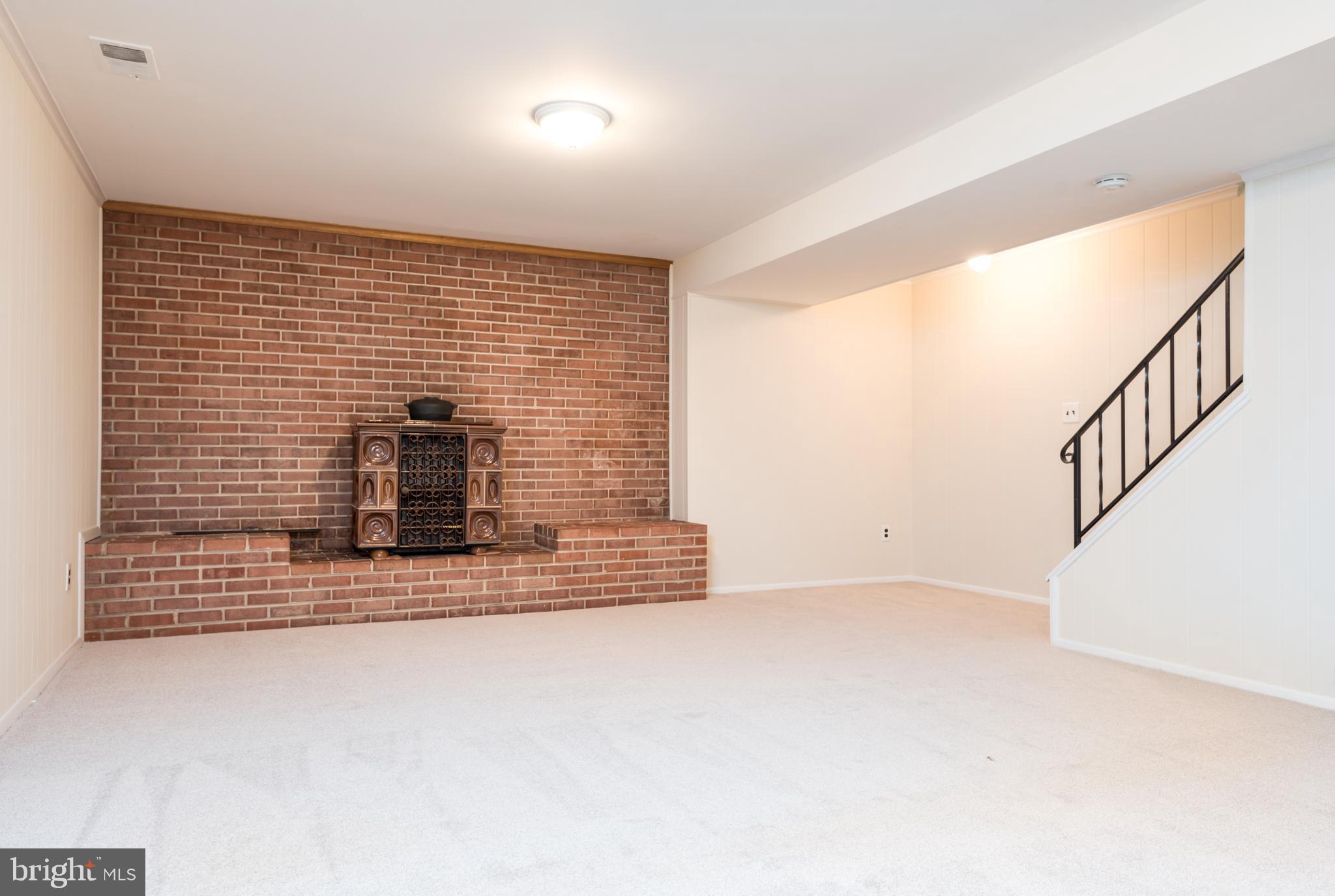 6152 Roxbury Avenue Springfield, VA 22152 - Photo 31 of 40