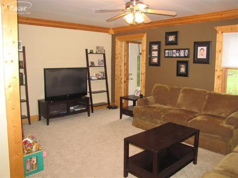 10415 Denton Hill Road Fenton, MI 48430 - Photo 5 of 21 20226211-4.JPG