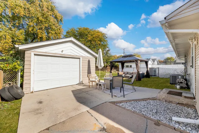 $219,900 | 4042 West 89th Place, Hometown, IL 60456