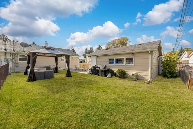 $219,900 | 4042 West 89th Place, Hometown, IL 60456