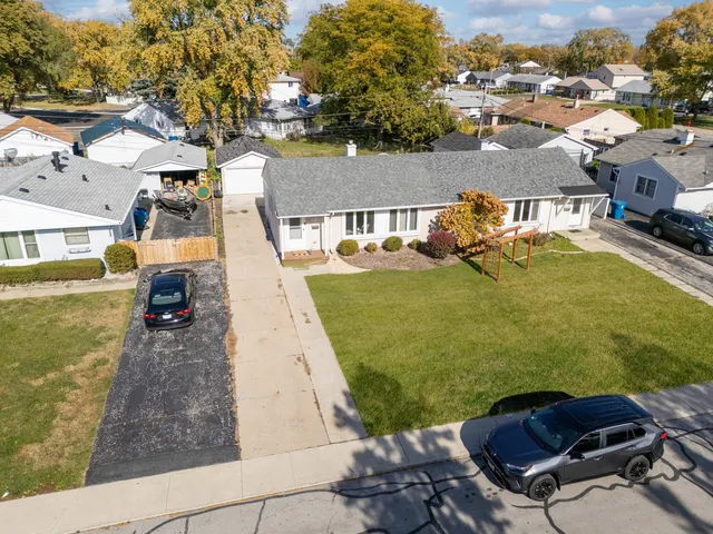 $219,900 | 4042 West 89th Place, Hometown, IL 60456