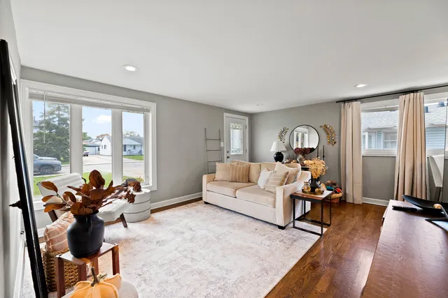 $219,900 | 4042 West 89th Place, Hometown, IL 60456