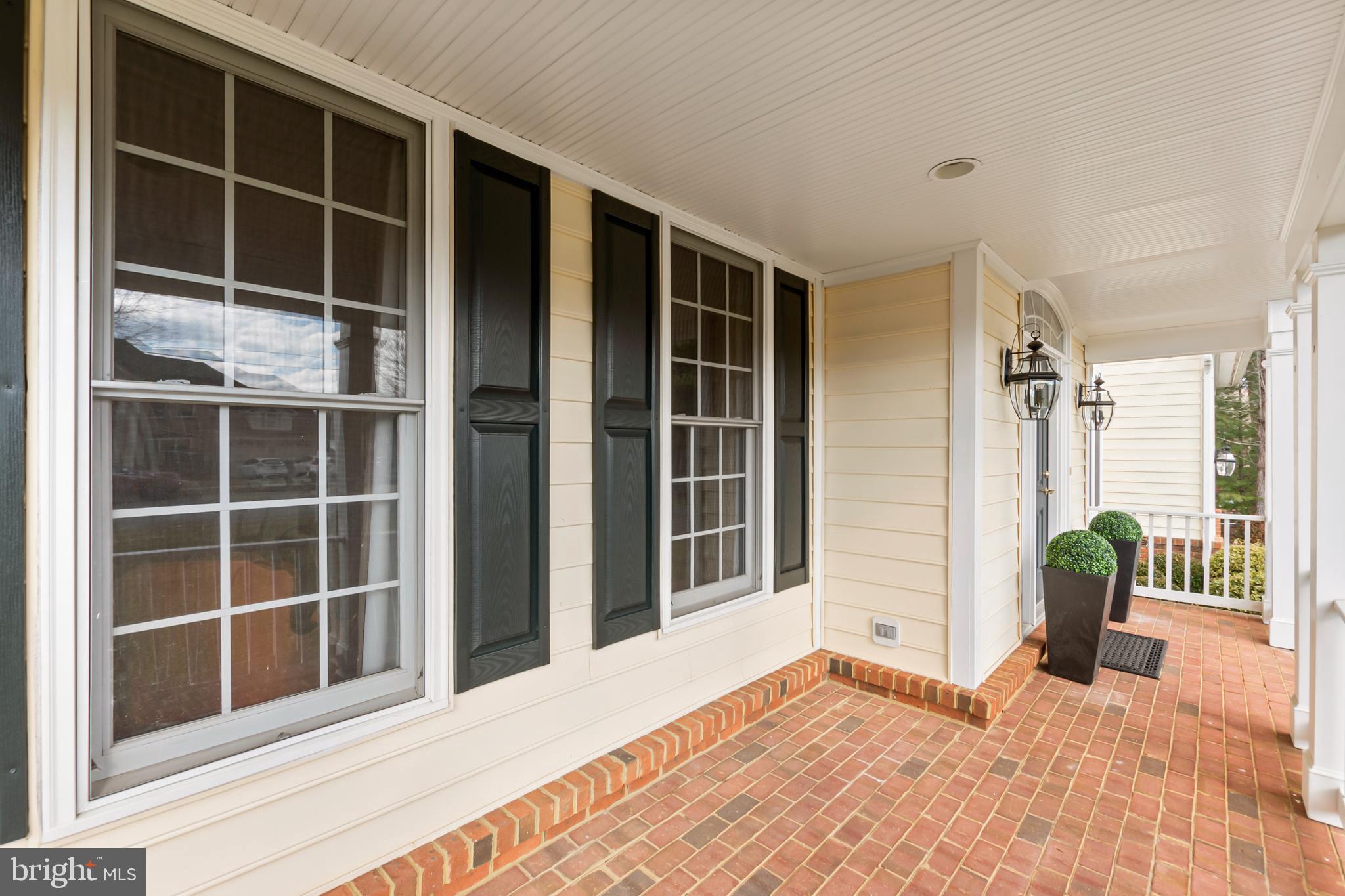 8738 Center Road, Unit 1 Springfield, VA 22152 - Photo 3 of 55