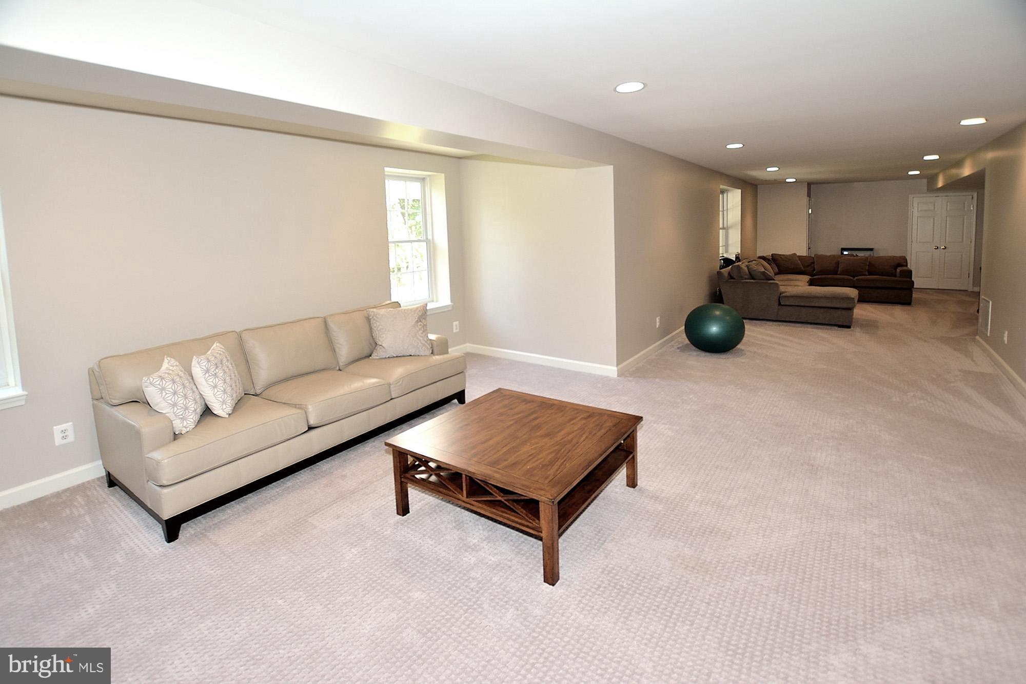 8738 Center Road, Unit 1 Springfield, VA 22152 - Photo 33 of 55